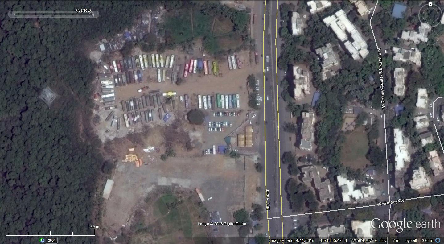 2016 Zoom Behind Petrol Pump